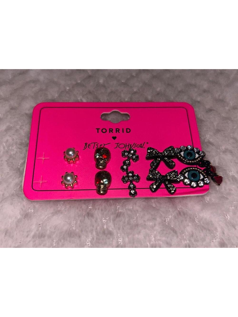 Torrid Halloween Betsey Johnson Earrings NWT - Picture 3 of 5